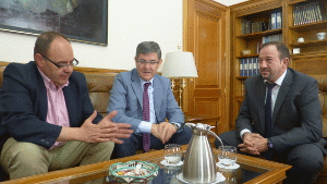 De izq. a dcha, José R. Morro, Vicente Guillén y Ramón Millán