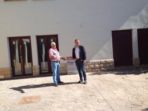 El vicepresidente segundo, Luis Carlos Marquesán, durante su visita al municipio de Vinaceite