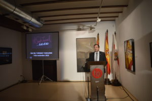 El presidente Ramón Millán, en el acto institucional del Día del Turismo Turolense que este año tuvo lugar en el Museo Salvador victoria de Rubielos de Mora