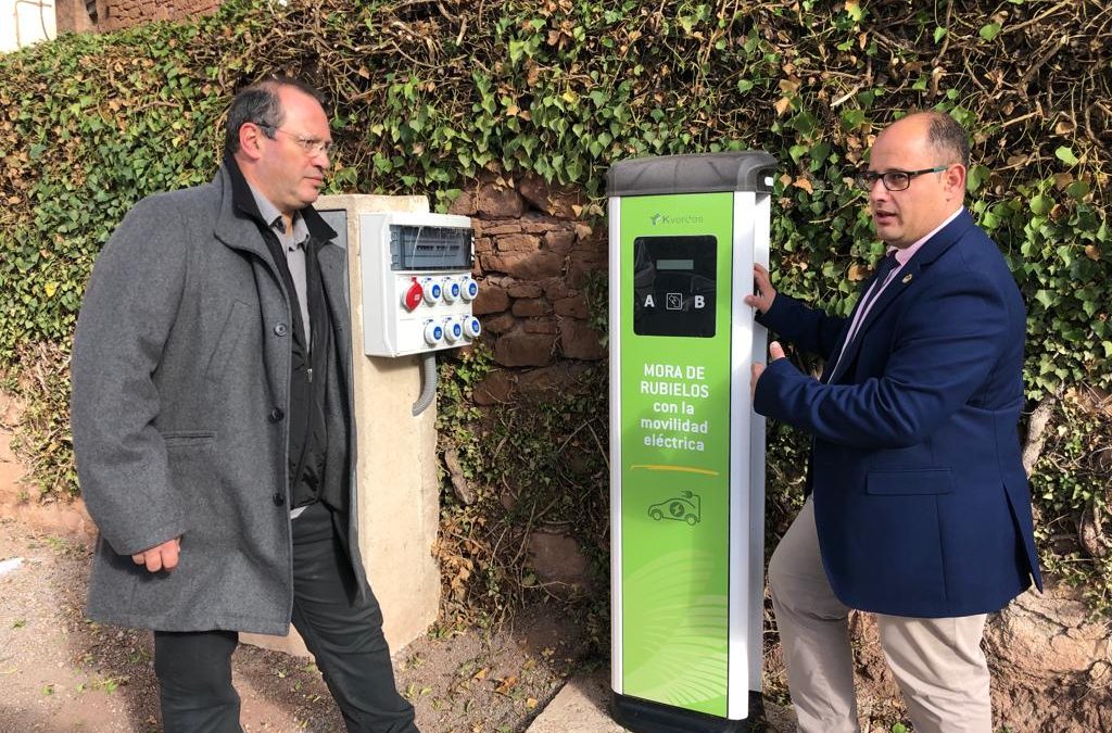 Teruel cuenta ya con una red de postes para recargar vehículos eléctricos