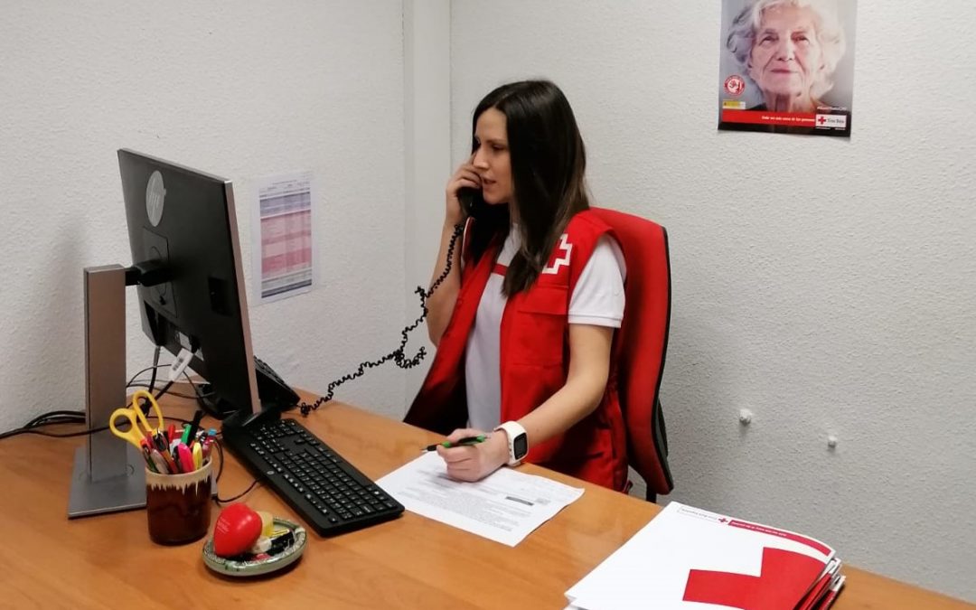 Diputación y Cruz Roja refuerzan el servicio de teleasistencia por el coronavirus