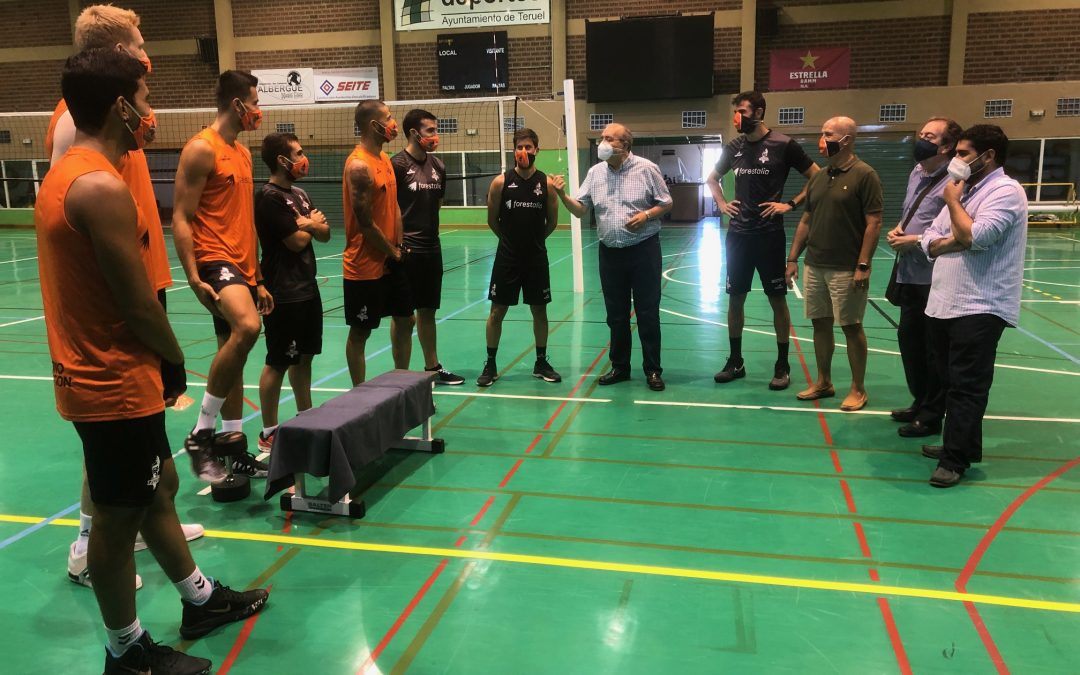 La Diputación de Teruel reafirma su compromiso con el Club Voleibol Teruel mediante un convenio de 50.000 euros
