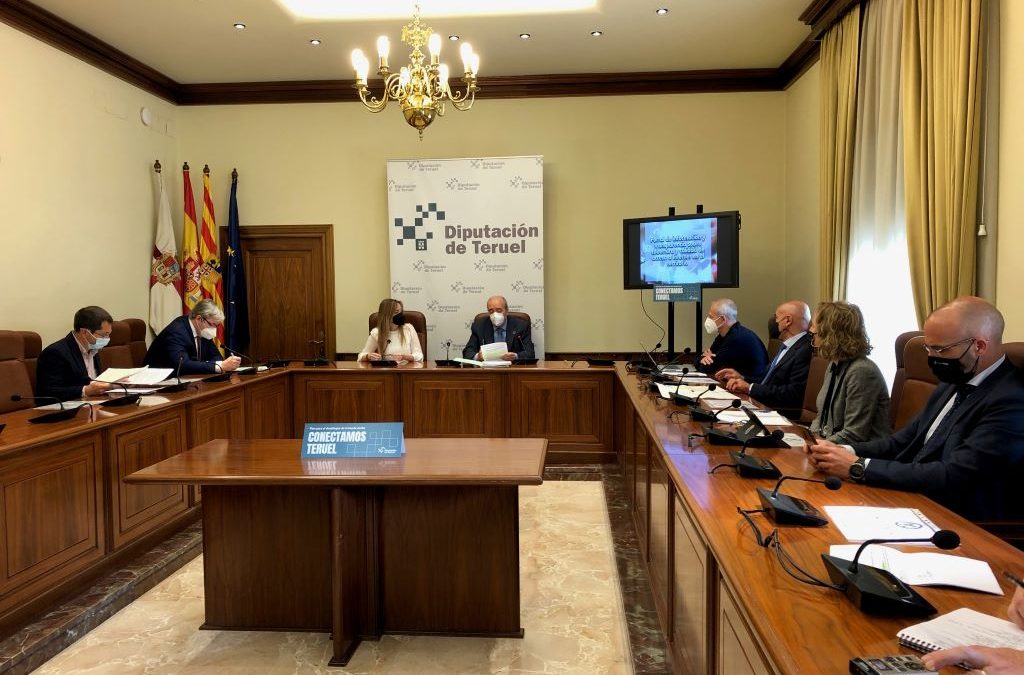 La DPT presenta al Gobierno de Aragón el estudio preliminar sobre la situación de la conectividad en la provincia