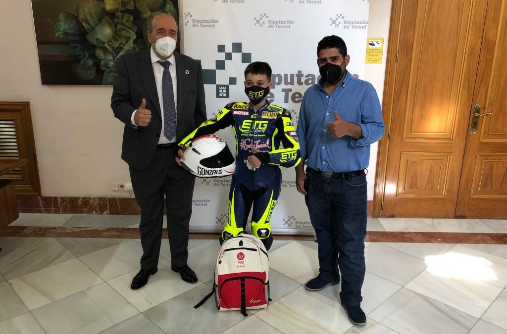 El joven piloto turolense Gonzalo Sánchez llevará el #SienteTeruel al Campeonato de España de velocidad