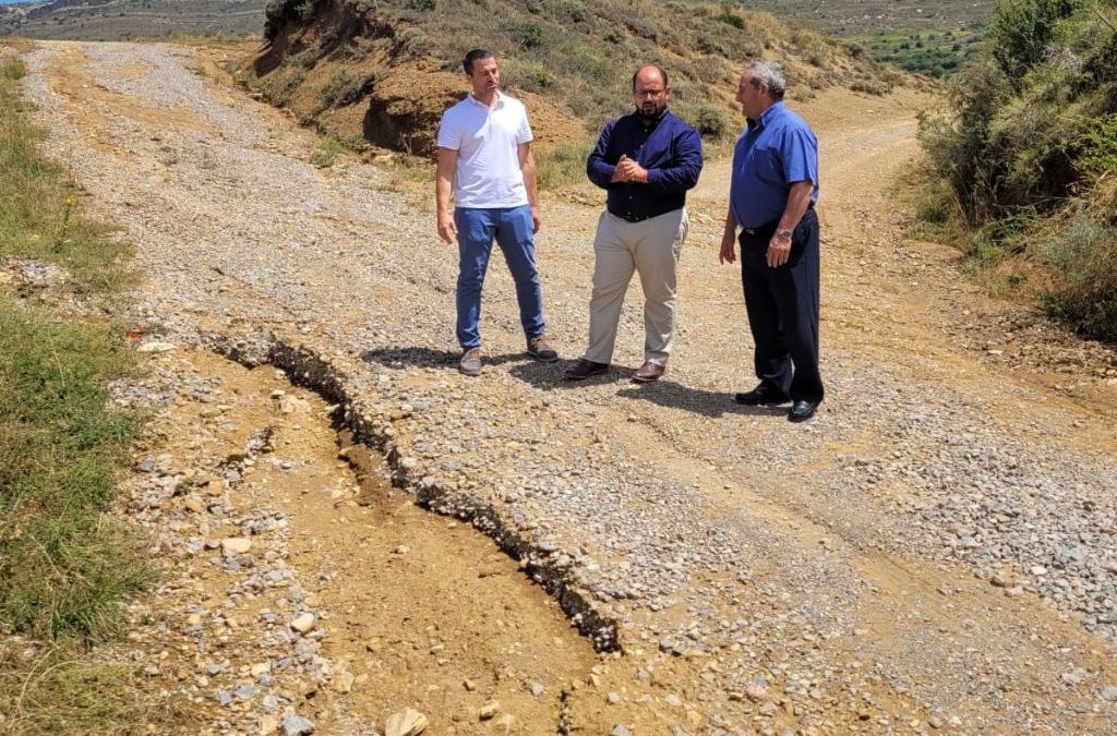 Villarroya de los Pinares contará con el apoyo de la DPT para reparar los caminos rurales