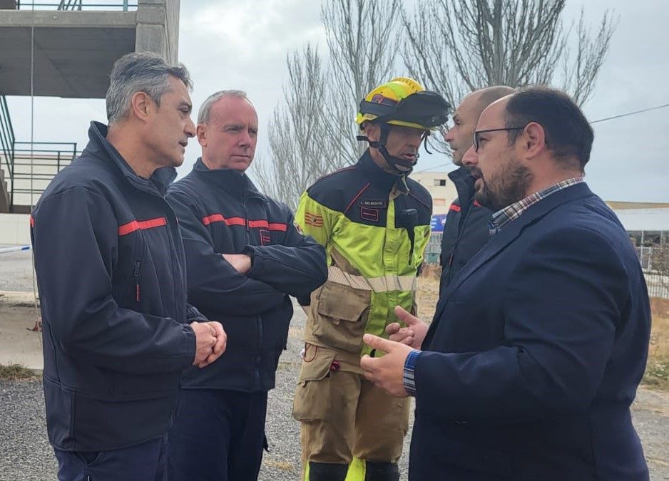 Quince bomberos de nueva incorporación al SPEIS de la DPT se forman en el Parque de Teruel