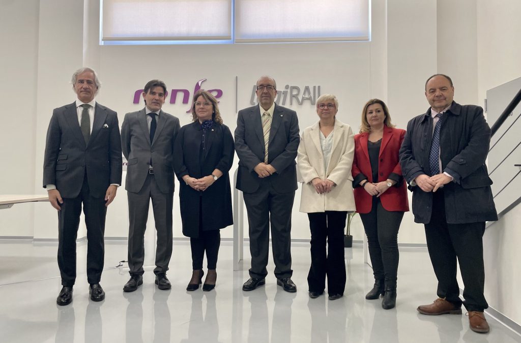 La Diputación de Teruel y Renfe impulsan un programa de formación tecnológica para mujeres