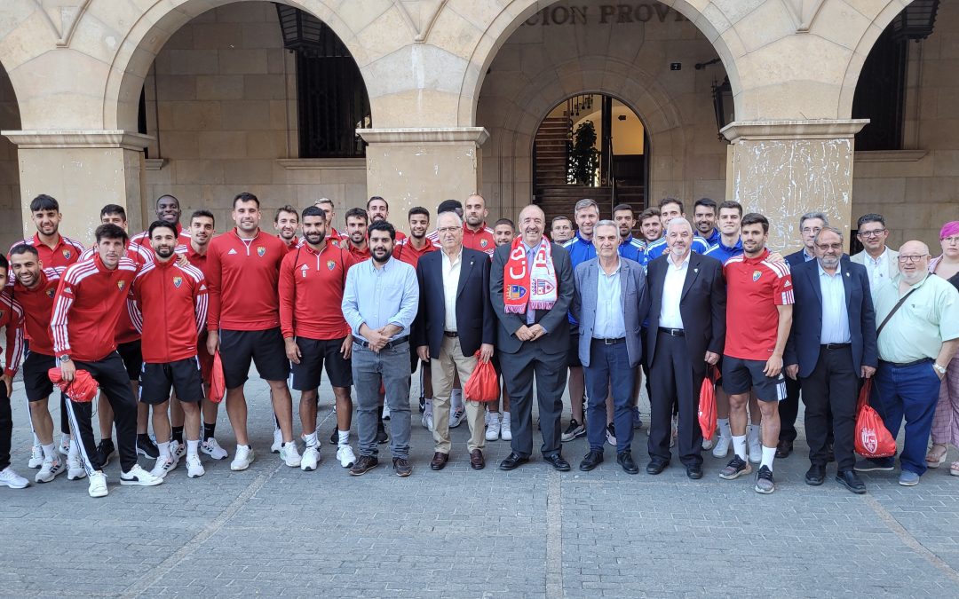 La Diputación de Teruel recibe al Club Deportivo Teruel tras garantizar su ascenso a Primera RFEF