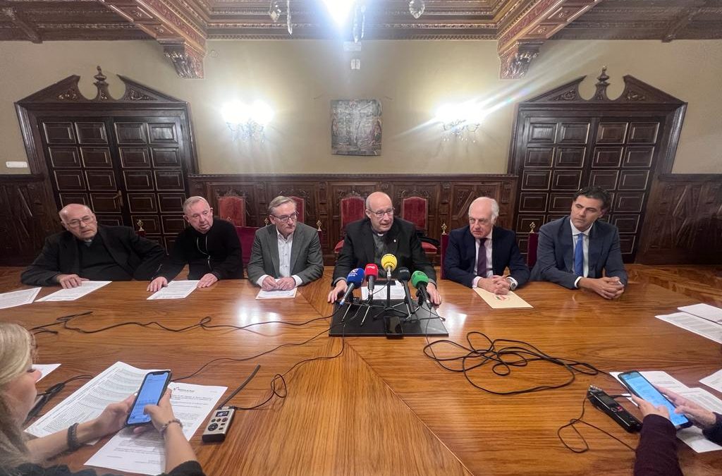 El convenio de DPT, Obispado de Teruel y Albarracín y Fundación Ibercaja permitirá actuar en la conservación de 25 iglesias y ermitas
