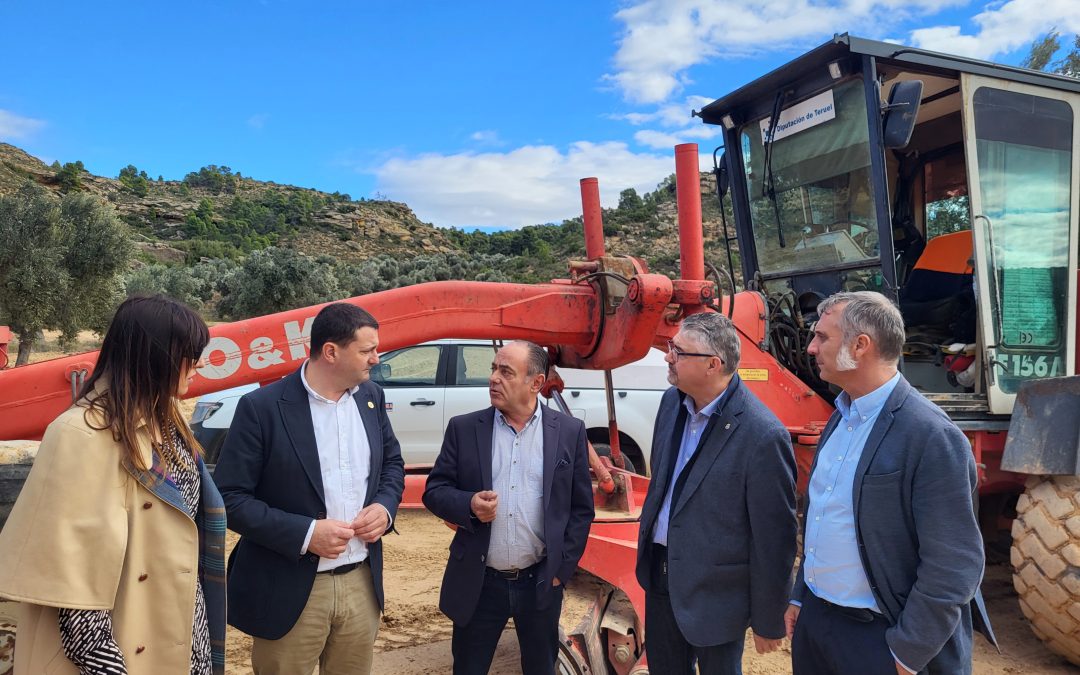 La Diputación de Teruel asume el mantenimiento de los caminos rurales en el Bajo Aragón