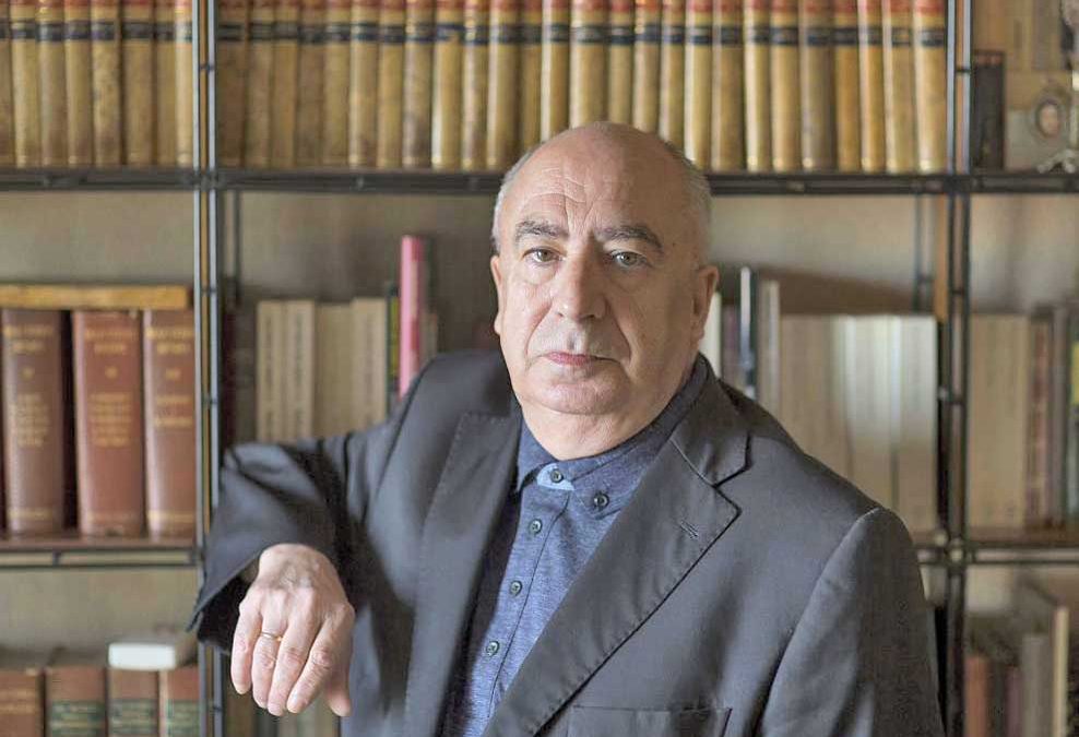 Ángel Guinda protagoniza el monográfico del nuevo número de ‘Turia’
