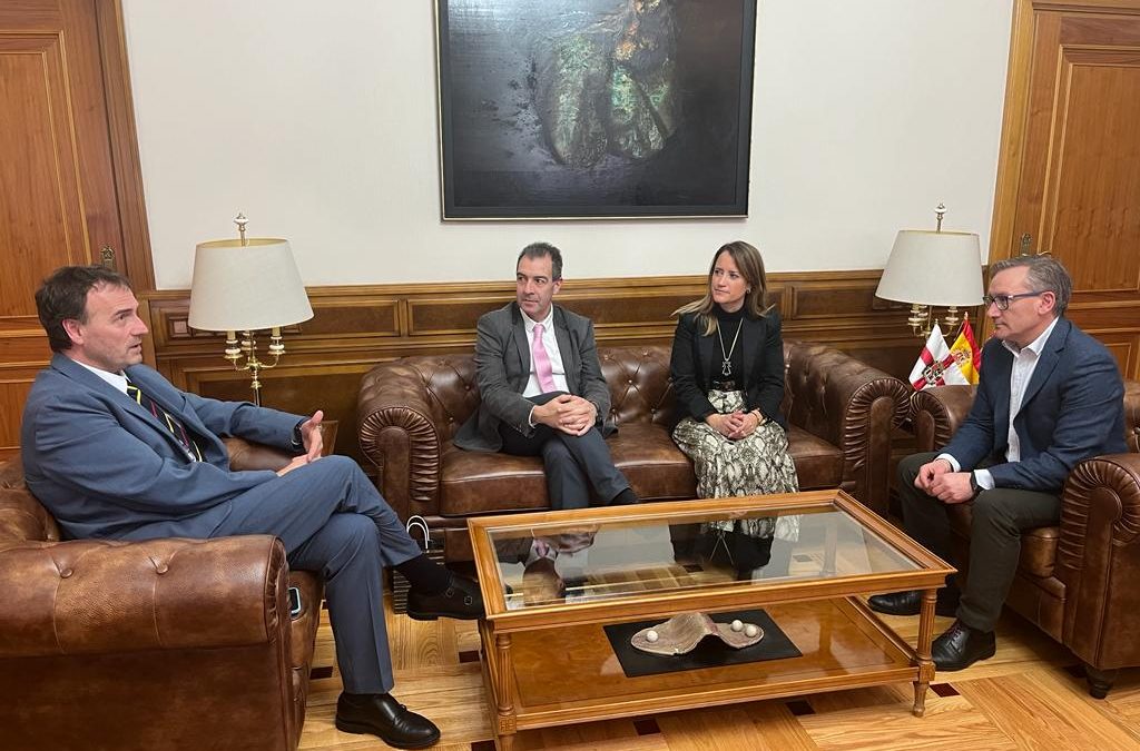 La FAMCP visita la DPT y el Ayuntamiento de Teruel, principales socios de la Federación en la provincia